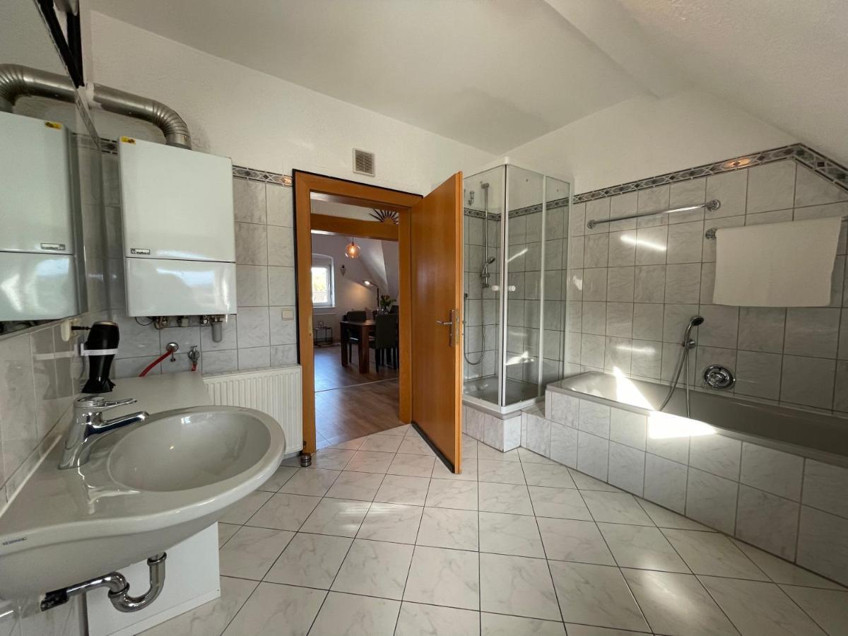 Suite Dilara - 105QM Maisonette, Netflix, Garten, Parkplatz Arnsberg Exterior foto
